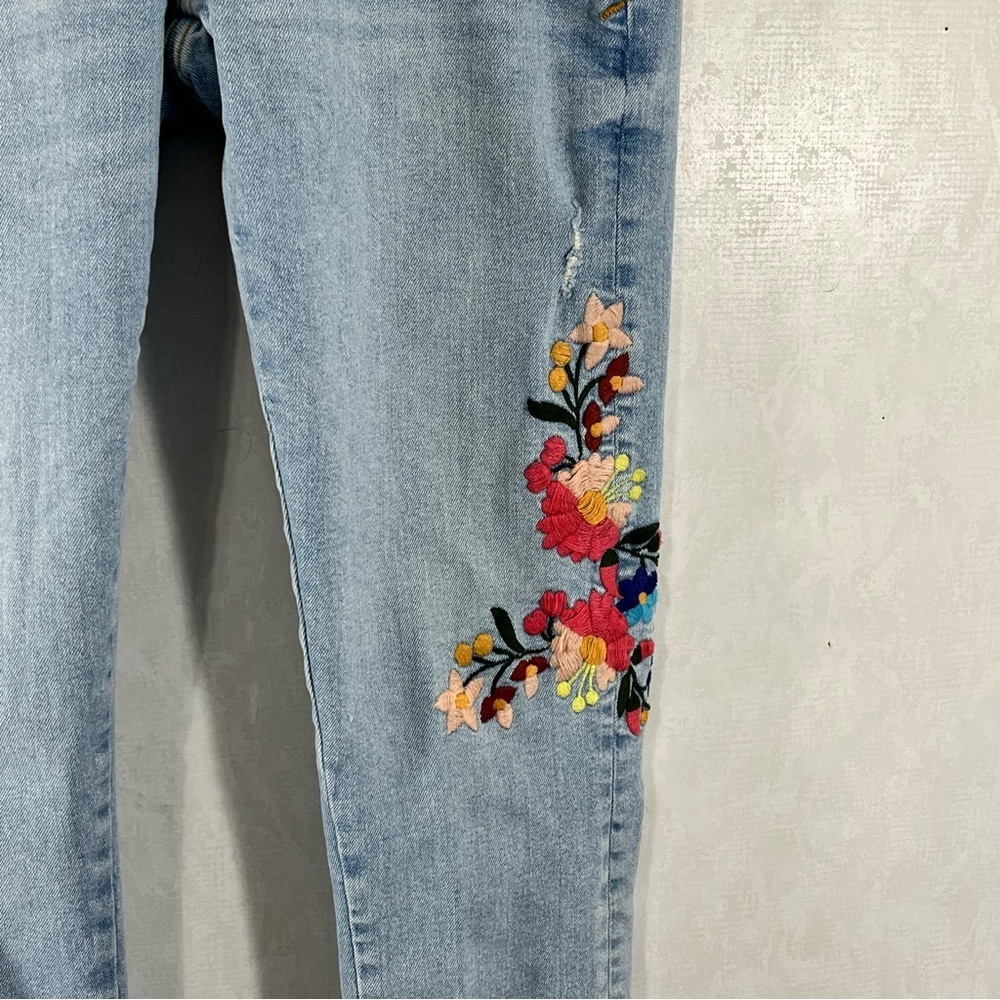 Pilcro and the Letterpress Anthropology Light Blue Floral Embroidered Jeans - Picture 4 of 11